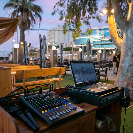 Beach Garden Hotel Сент Джулианс Экстерьер фото
